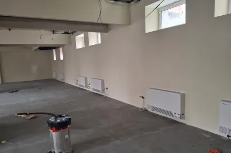 Βιομηχανική εγκατάσταση με επιτοίχιες μονάδες fan coil Mycond